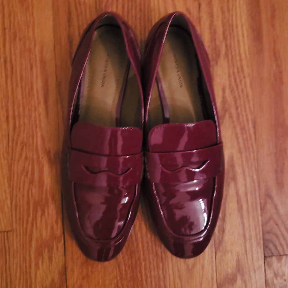 Super cute patent loafers